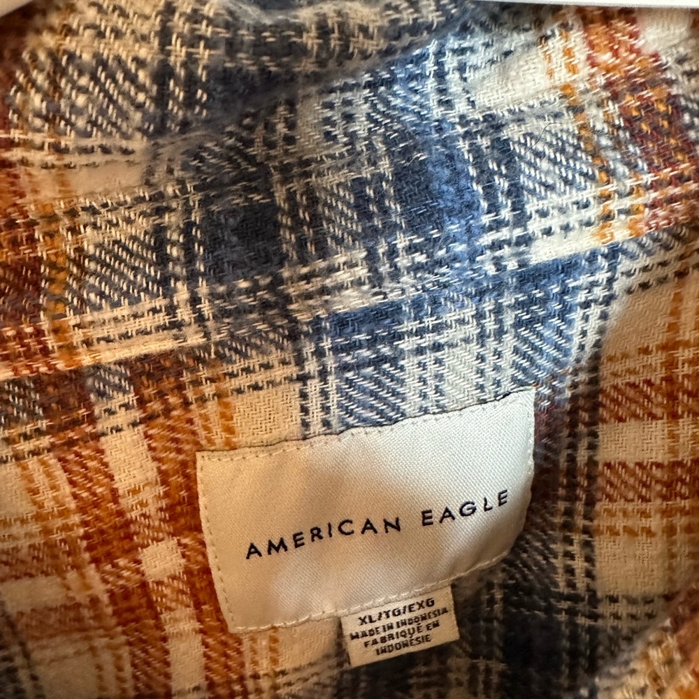 American Eagle Cropped Flannel - image 3